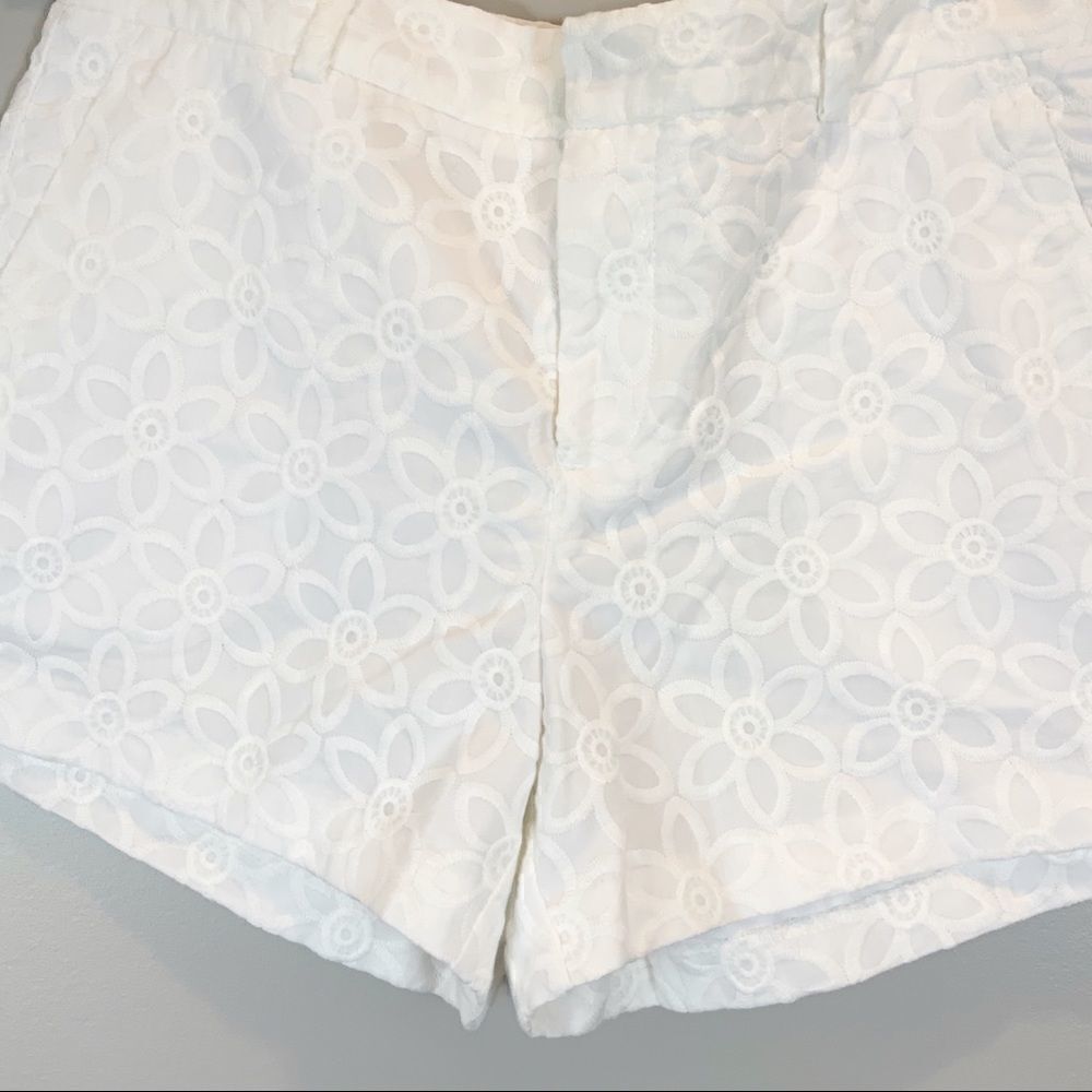 🌺3 FOR $20🌺 - - ELLE white embroidered floral shorts 2